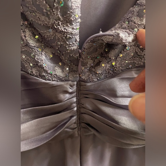 R & M Richard’s Size 14 Two Piece Lilac dress and short jacket with sequins. - Picture 8 of 15